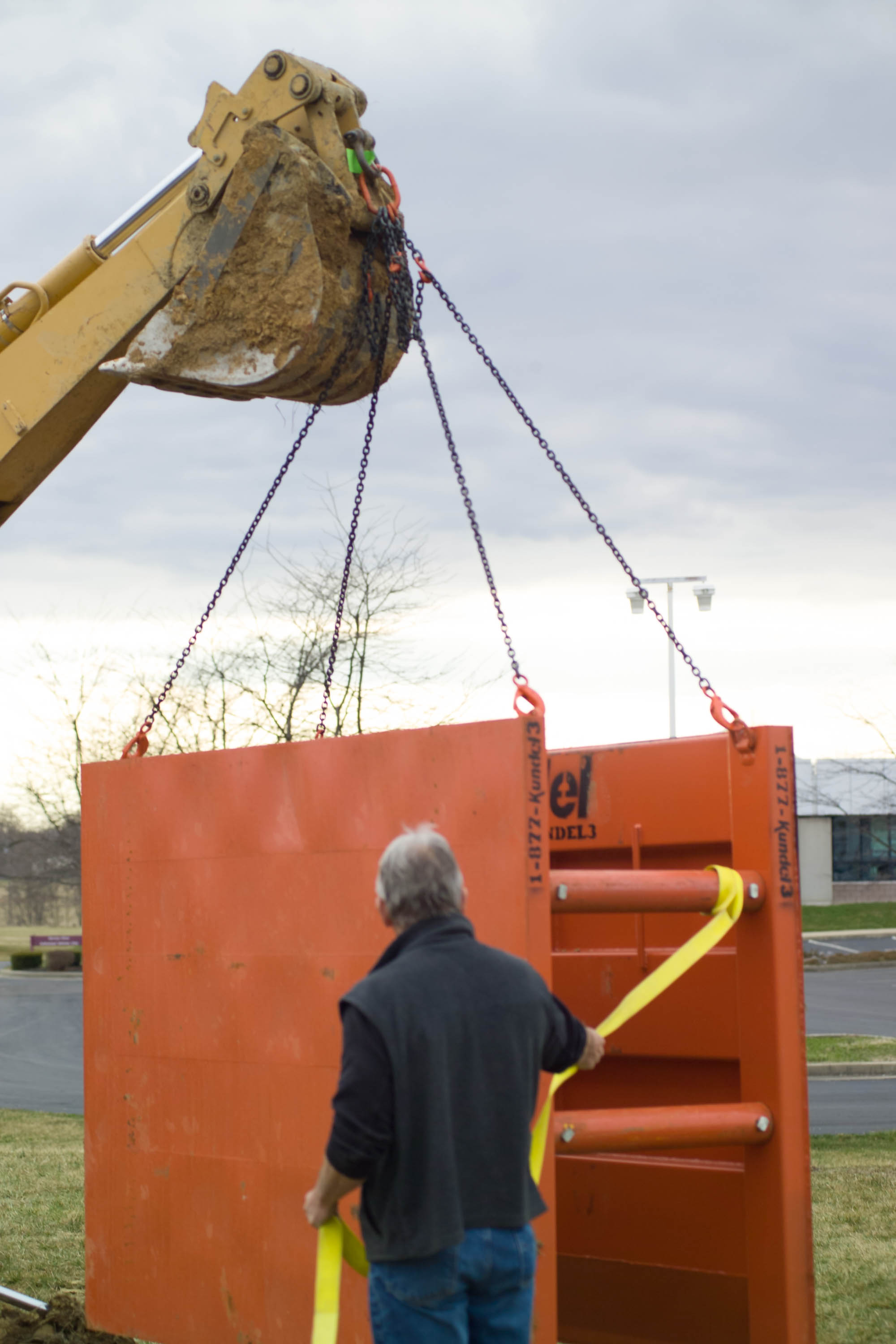 Construction company defies PSA safety video message sentence in worker